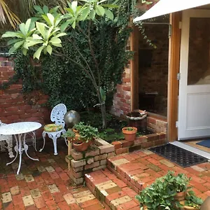 Gorgeous Studio 2 Minutes From The Heart Of Subiaco Perth