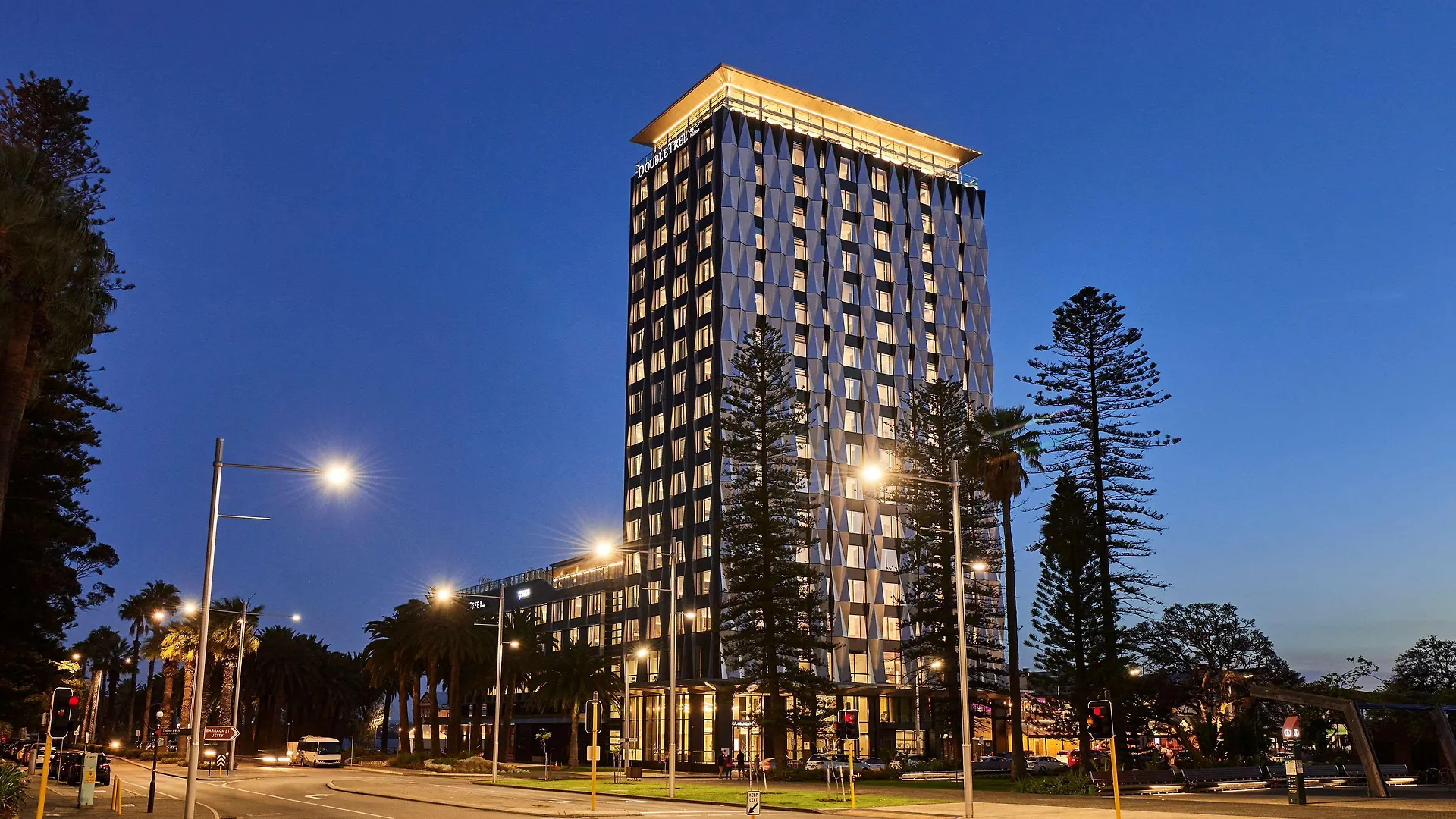 Doubletree By Hilton Perth Waterfront Hotel