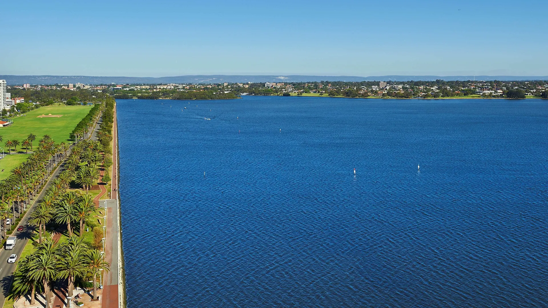 Doubletree By Hilton Perth Waterfront Hotel