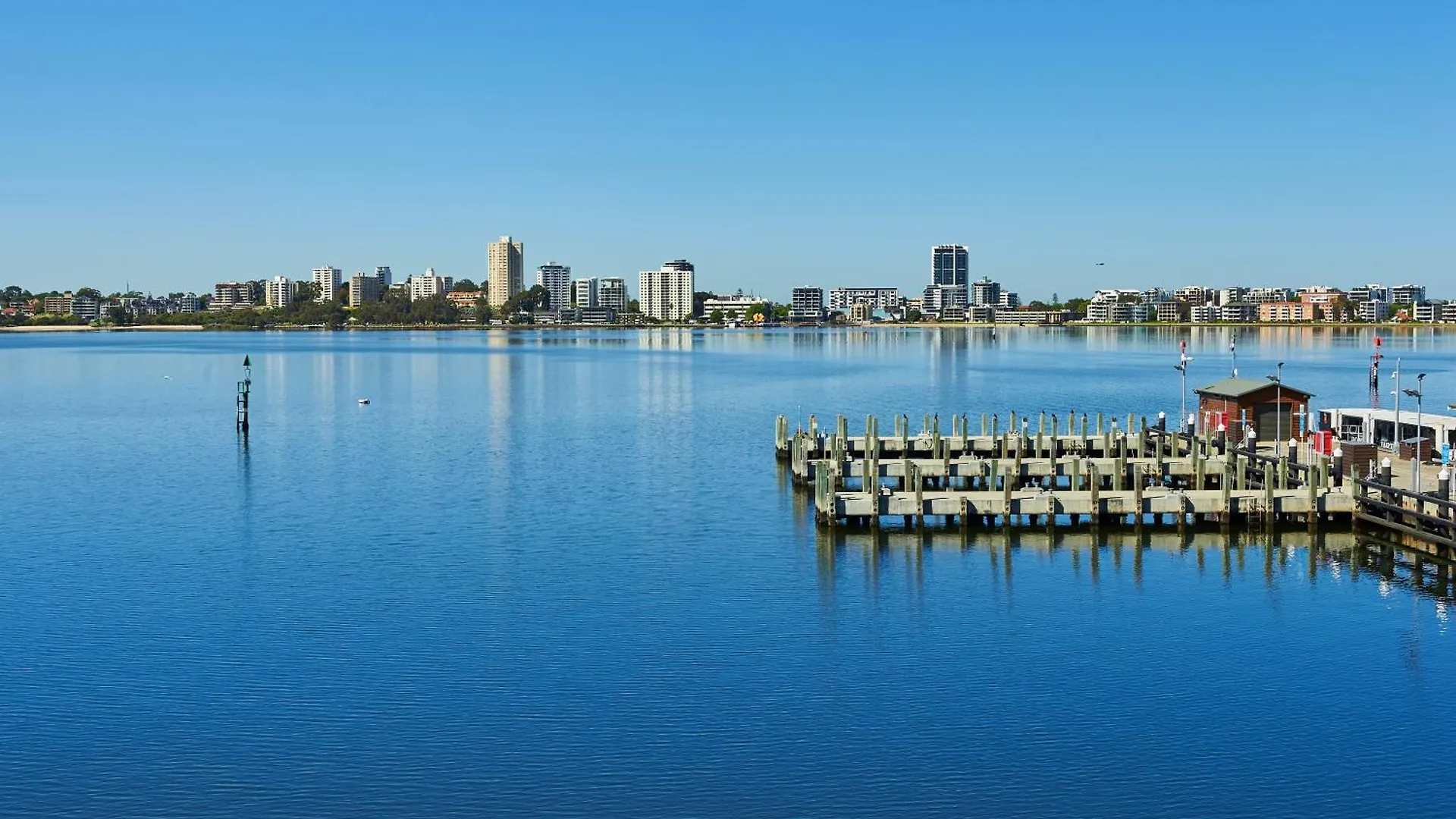 Doubletree By Hilton Perth Waterfront Hotel