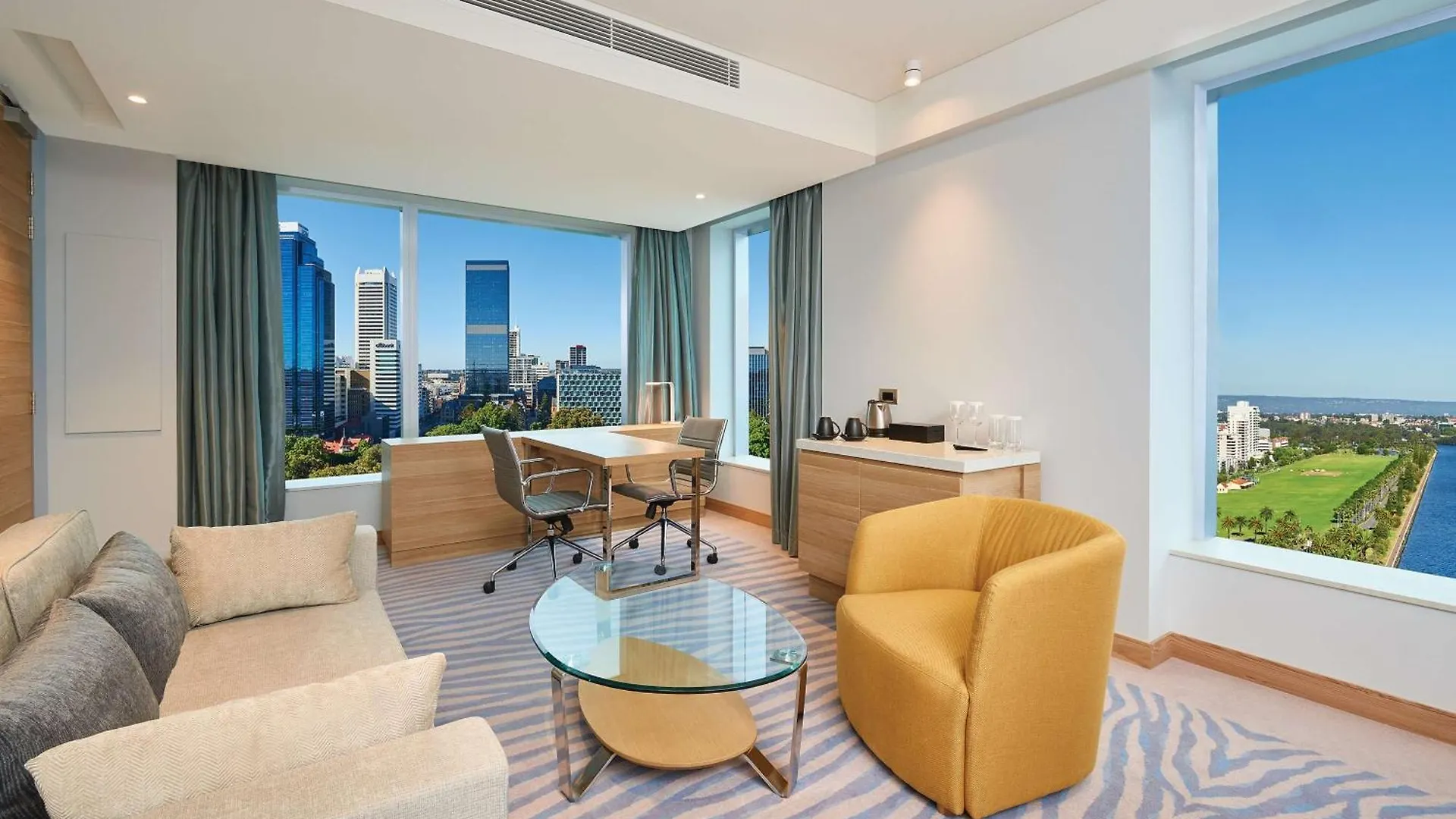 Doubletree By Hilton Perth Waterfront Hotel