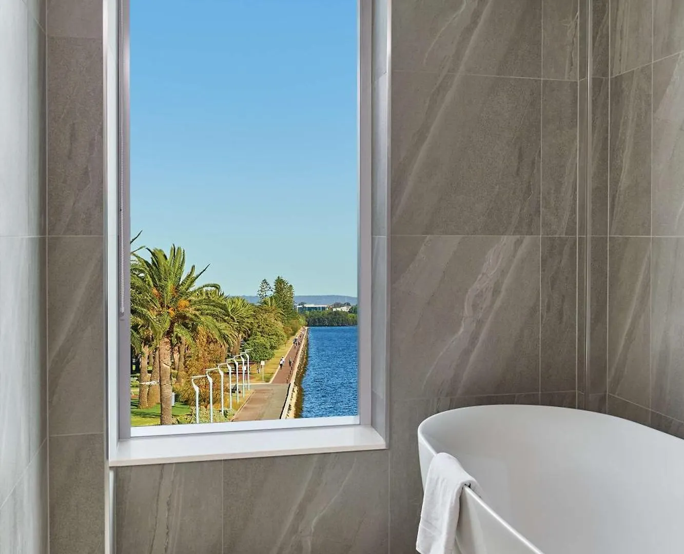 Doubletree By Hilton Perth Waterfront Hotel