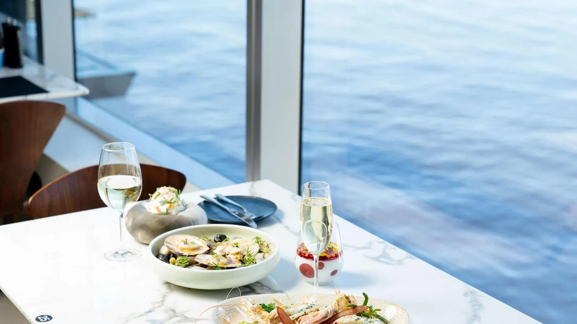 Doubletree By Hilton Perth Waterfront Hotel