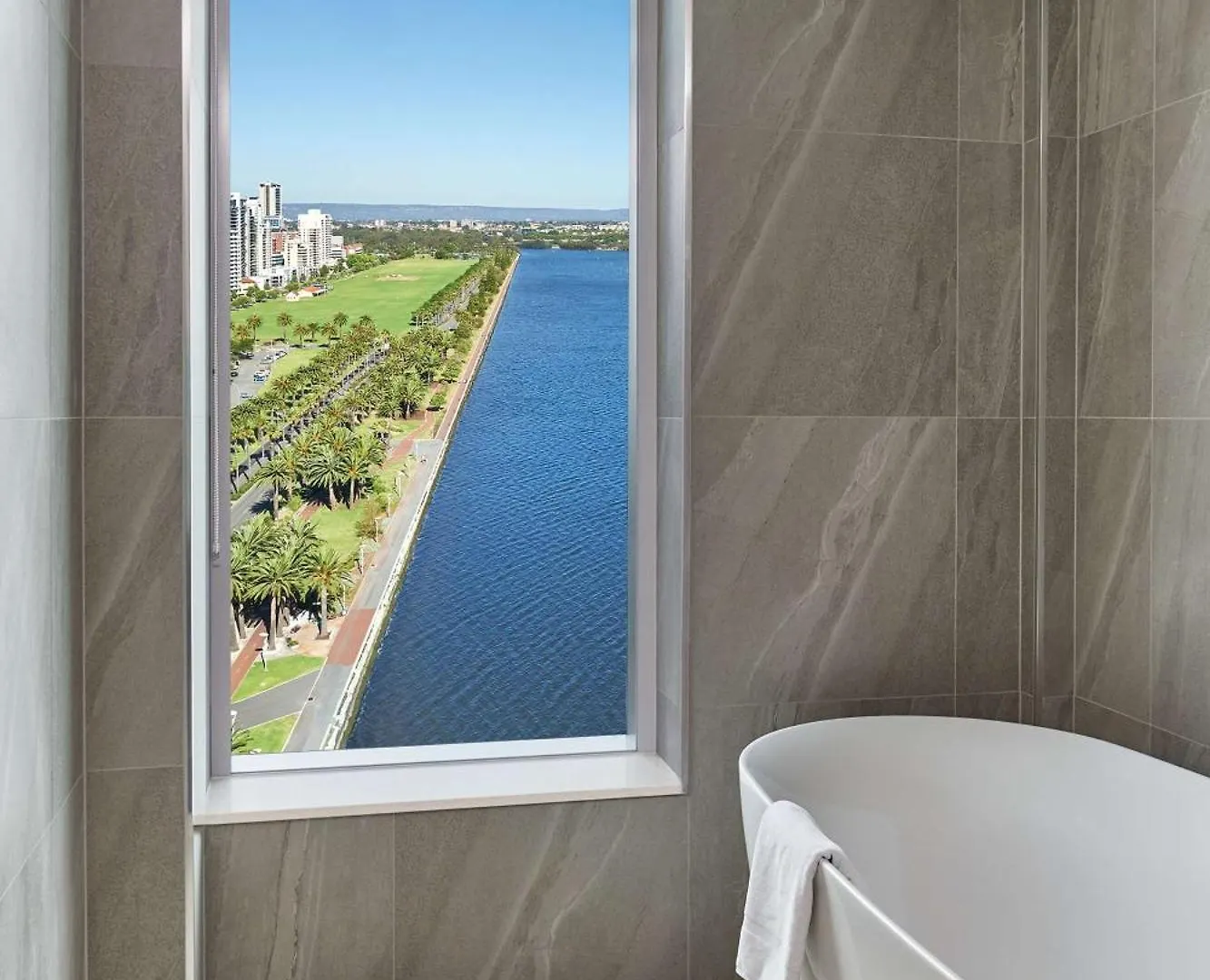 Doubletree By Hilton Perth Waterfront Hotel