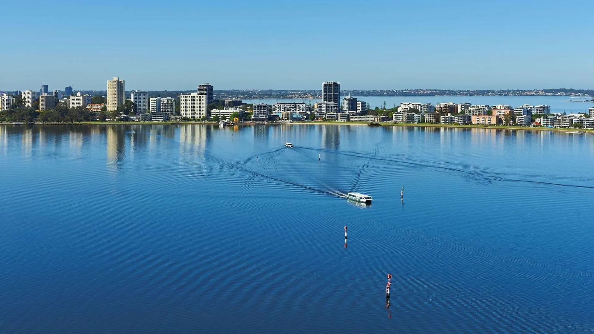 Doubletree By Hilton Perth Waterfront Hotel